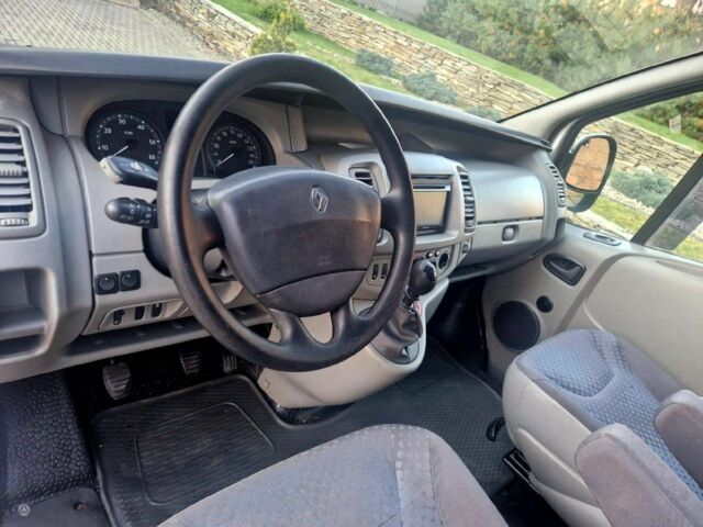 Сірий Рено Трафік, об'ємом двигуна 2 л та пробігом 283 тис. км за 6800 $, фото 14 на Automoto.ua