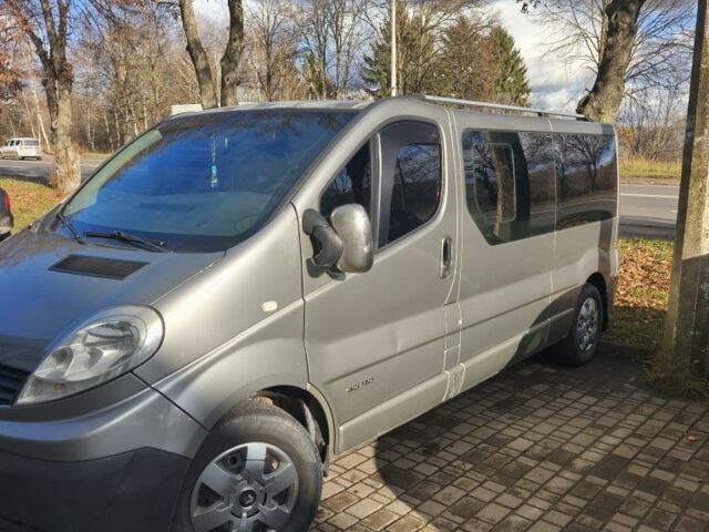 Серый Рено Трафик, объемом двигателя 2.5 л и пробегом 380 тыс. км за 8200 $, фото 1 на Automoto.ua