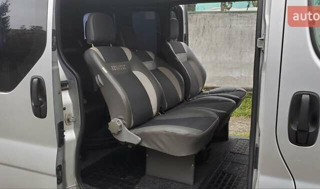 Серый Рено Трафик, объемом двигателя 2 л и пробегом 369 тыс. км за 9700 $, фото 1 на Automoto.ua