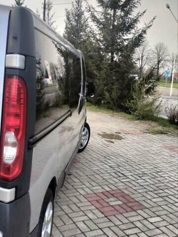 Серый Рено Трафик, объемом двигателя 2 л и пробегом 314 тыс. км за 8800 $, фото 5 на Automoto.ua