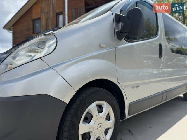 Серый Рено Трафик, объемом двигателя 2 л и пробегом 272 тыс. км за 9950 $, фото 9 на Automoto.ua