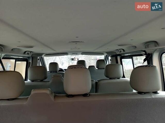 Серый Рено Трафик, объемом двигателя 2 л и пробегом 250 тыс. км за 10500 $, фото 4 на Automoto.ua