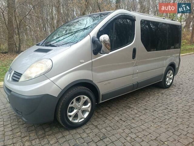Сірий Рено Трафік, об'ємом двигуна 2 л та пробігом 270 тис. км за 8900 $, фото 2 на Automoto.ua