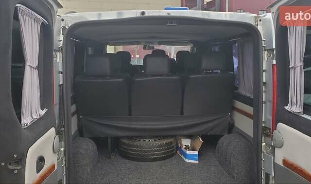 Серый Рено Трафик, объемом двигателя 2 л и пробегом 370 тыс. км за 9900 $, фото 7 на Automoto.ua