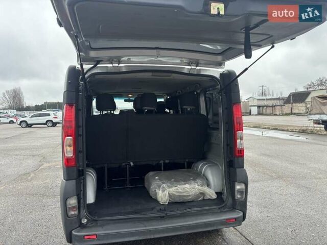 Серый Рено Трафик, объемом двигателя 2 л и пробегом 284 тыс. км за 9900 $, фото 23 на Automoto.ua