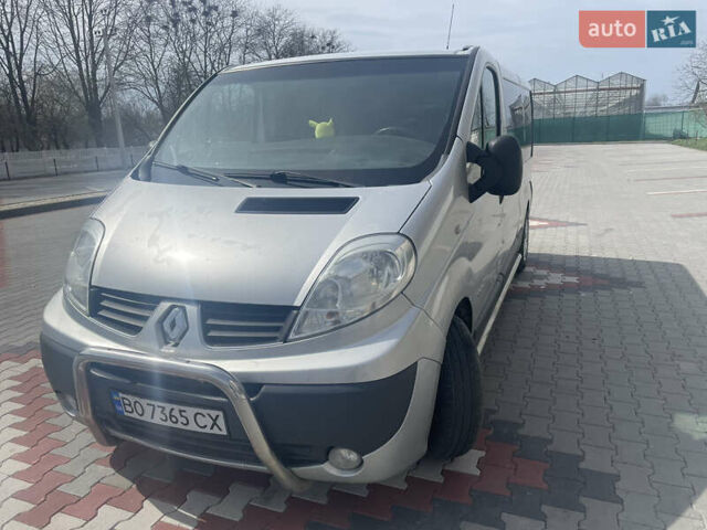 Серый Рено Трафик, объемом двигателя 2 л и пробегом 250 тыс. км за 9300 $, фото 10 на Automoto.ua