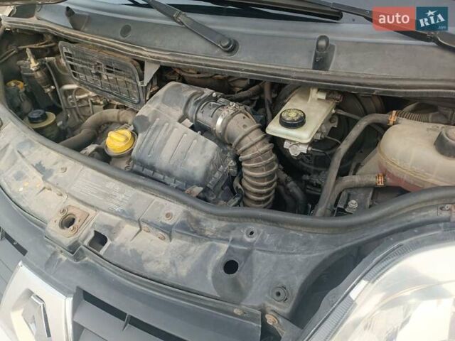 Сірий Рено Трафік, об'ємом двигуна 2 л та пробігом 270 тис. км за 8900 $, фото 25 на Automoto.ua