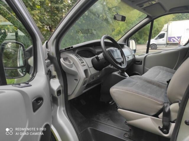 Рено Трафик 2008 в Львове на Automoto.ua Серый Рено Трафик, объемом двигателя 2 л и пробегом 338 тыс. км за 10489 $, фото 4 на Automoto.ua