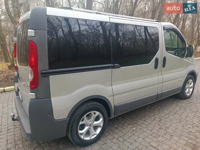 Сірий Рено Трафік, об'ємом двигуна 2 л та пробігом 270 тис. км за 8900 $, фото 3 на Automoto.ua