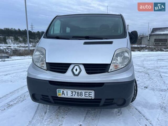 Сірий Рено Трафік, об'ємом двигуна 2 л та пробігом 300 тис. км за 7999 $, фото 2 на Automoto.ua