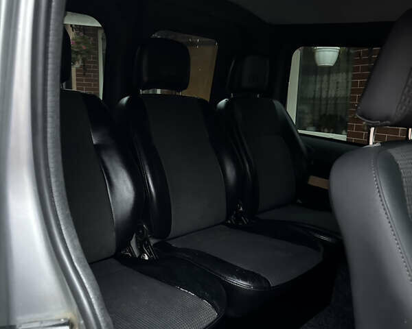 Сірий Рено Трафік, об'ємом двигуна 2 л та пробігом 375 тис. км за 8000 $, фото 28 на Automoto.ua