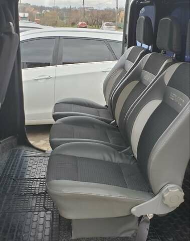 Серый Рено Трафик, объемом двигателя 2 л и пробегом 370 тыс. км за 9900 $, фото 3 на Automoto.ua