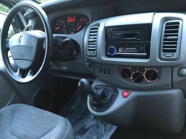 Рено Трафик 2008 в Тернополе на Automoto.ua Серый Рено Трафик, объемом двигателя 2 л и пробегом 161 тыс. км за 7200 $, фото 13 на Automoto.ua