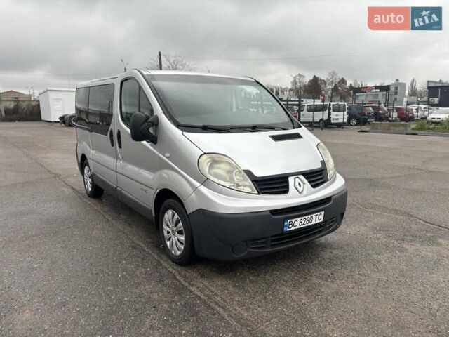 Серый Рено Трафик, объемом двигателя 2 л и пробегом 284 тыс. км за 9900 $, фото 11 на Automoto.ua