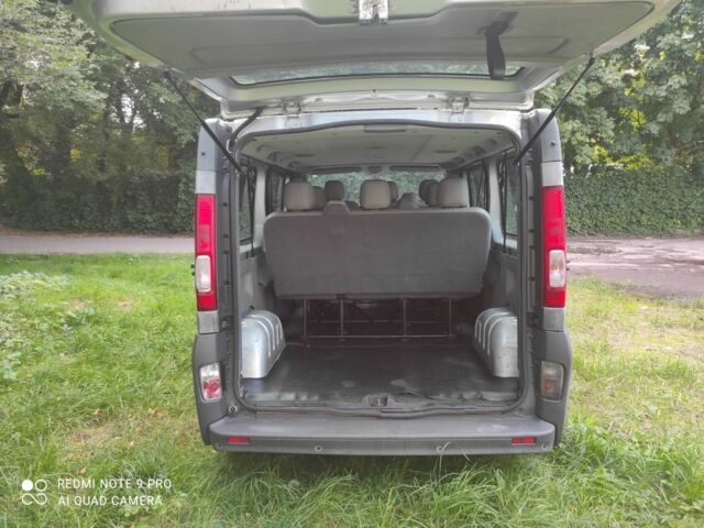 Рено Трафик 2008 в Львове на Automoto.ua Серый Рено Трафик, объемом двигателя 2 л и пробегом 338 тыс. км за 10489 $, фото 8 на Automoto.ua