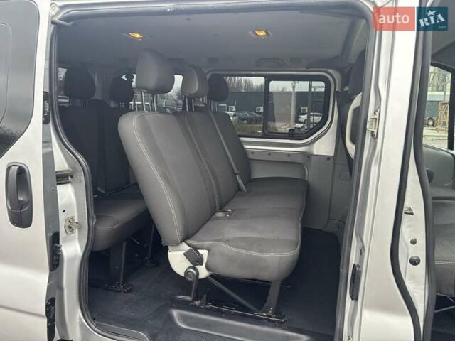 Серый Рено Трафик, объемом двигателя 2 л и пробегом 284 тыс. км за 9900 $, фото 20 на Automoto.ua