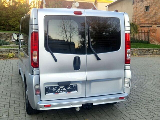 Сірий Рено Трафік, об'ємом двигуна 2 л та пробігом 283 тис. км за 6800 $, фото 2 на Automoto.ua