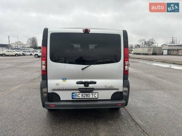Серый Рено Трафик, объемом двигателя 2 л и пробегом 284 тыс. км за 9900 $, фото 6 на Automoto.ua