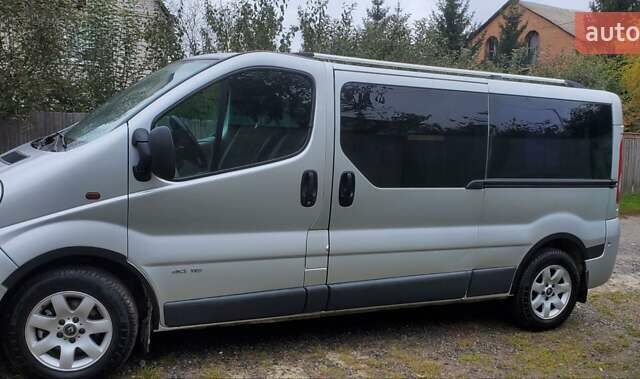 Серый Рено Трафик, объемом двигателя 2 л и пробегом 369 тыс. км за 9700 $, фото 11 на Automoto.ua