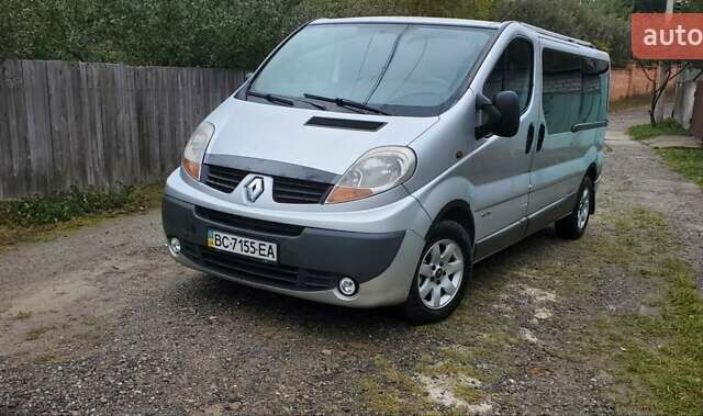 Серый Рено Трафик, объемом двигателя 2 л и пробегом 369 тыс. км за 9700 $, фото 14 на Automoto.ua