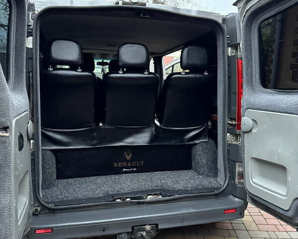 Сірий Рено Трафік, об'ємом двигуна 2 л та пробігом 375 тис. км за 8000 $, фото 24 на Automoto.ua