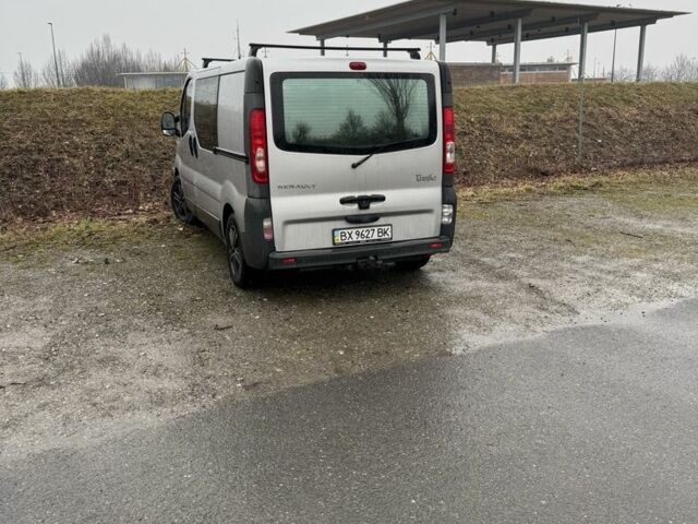 Рено Трафік 2008 у Шепетовке на Automoto.ua Сірий Рено Трафік, об'ємом двигуна 2.5 л та пробігом 339 тис. км за 8400 $, фото 3 на Automoto.ua