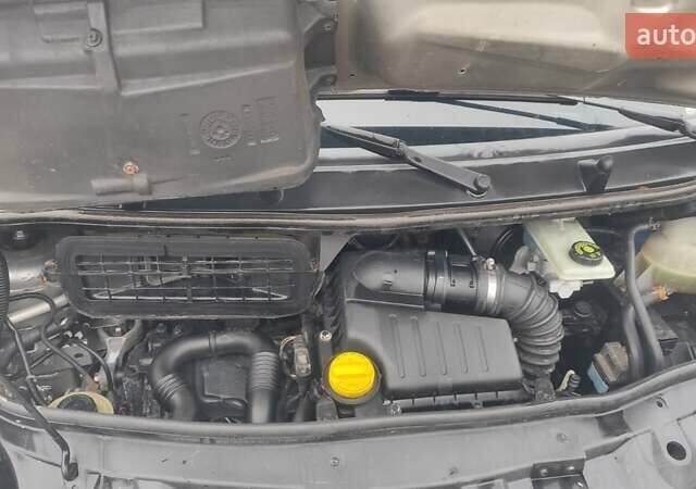 Сірий Рено Трафік, об'ємом двигуна 2 л та пробігом 310 тис. км за 10000 $, фото 3 на Automoto.ua