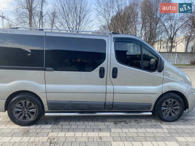 Серый Рено Трафик, объемом двигателя 2.46 л и пробегом 323 тыс. км за 10000 $, фото 6 на Automoto.ua