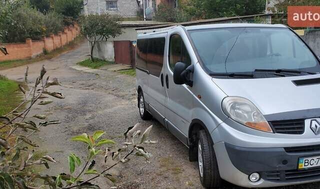 Серый Рено Трафик, объемом двигателя 2 л и пробегом 369 тыс. км за 9700 $, фото 15 на Automoto.ua