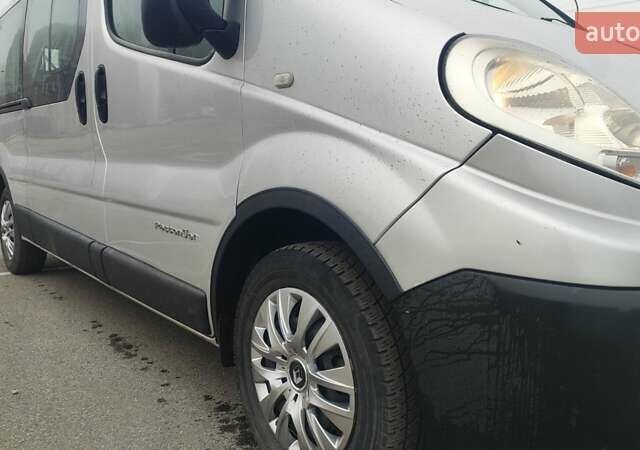 Сірий Рено Трафік, об'ємом двигуна 2 л та пробігом 310 тис. км за 10000 $, фото 9 на Automoto.ua