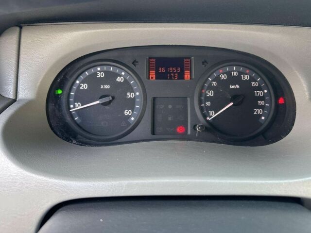 Рено Трафик 2009 в Чернигове на Automoto.ua Серый Рено Трафик, объемом двигателя 2 л и пробегом 361 тыс. км за 7000 $, фото 11 на Automoto.ua