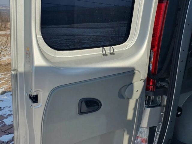 Сірий Рено Трафік, об'ємом двигуна 1.6 л та пробігом 205 тис. км за 6700 $, фото 14 на Automoto.ua