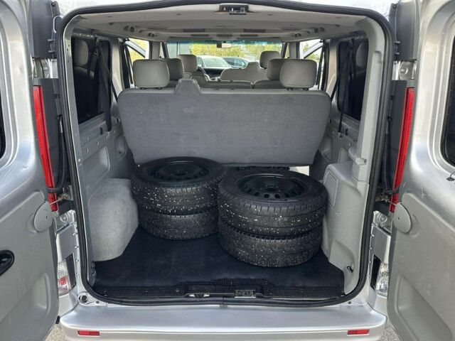 Рено Трафик 2009 в Чернигове на Automoto.ua Серый Рено Трафик, объемом двигателя 2 л и пробегом 361 тыс. км за 7000 $, фото 19 на Automoto.ua