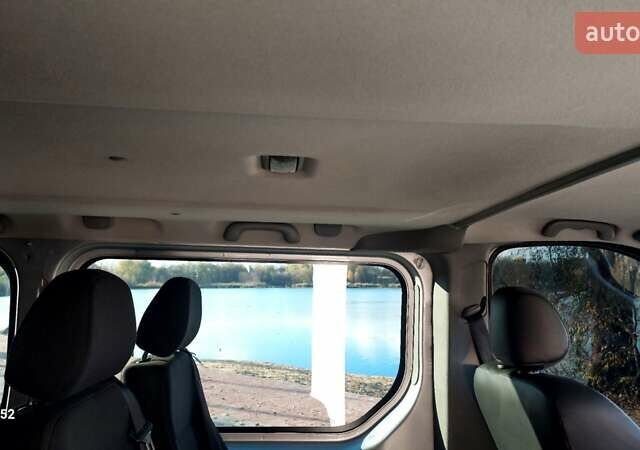 Серый Рено Трафик, объемом двигателя 2.5 л и пробегом 395 тыс. км за 8999 $, фото 15 на Automoto.ua