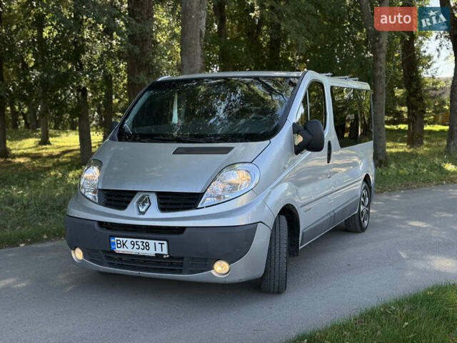 Серый Рено Трафик, объемом двигателя 2.5 л и пробегом 395 тыс. км за 7850 $, фото 6 на Automoto.ua
