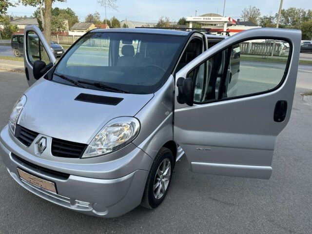 Рено Трафик 2009 в Чернигове на Automoto.ua Серый Рено Трафик, объемом двигателя 2 л и пробегом 361 тыс. км за 7000 $, фото 1 на Automoto.ua