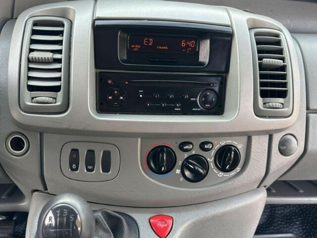 Рено Трафик 2009 в Чернигове на Automoto.ua Серый Рено Трафик, объемом двигателя 2 л и пробегом 361 тыс. км за 7000 $, фото 9 на Automoto.ua