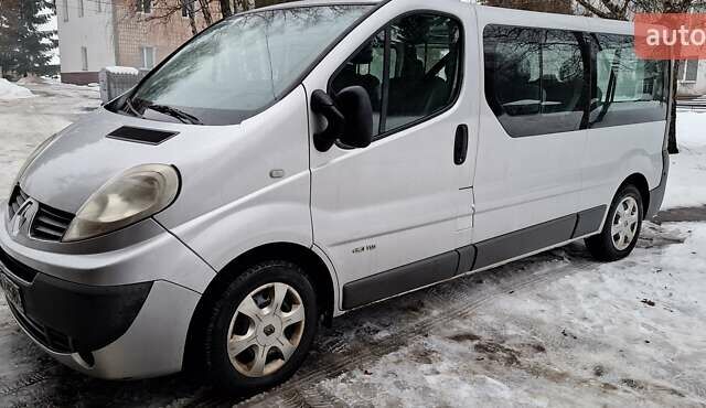 Сірий Рено Трафік, об'ємом двигуна 2 л та пробігом 226 тис. км за 10950 $, фото 1 на Automoto.ua