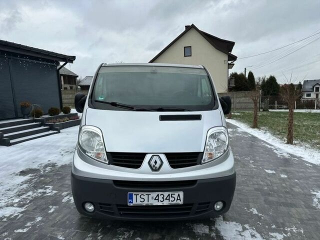 Серый Рено Трафик, объемом двигателя 2 л и пробегом 233 тыс. км за 7600 $, фото 15 на Automoto.ua