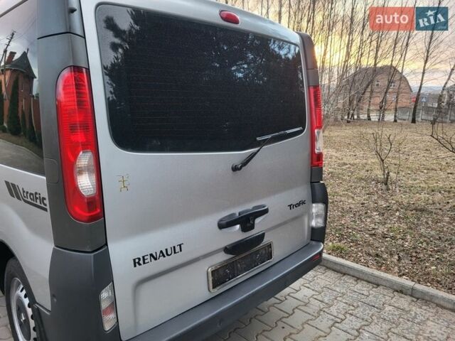 Сірий Рено Трафік, об'ємом двигуна 2 л та пробігом 284 тис. км за 10900 $, фото 13 на Automoto.ua
