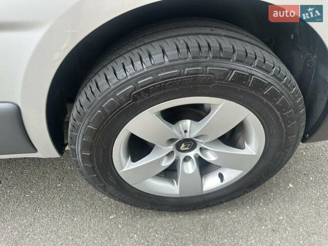 Серый Рено Трафик, объемом двигателя 2.46 л и пробегом 307 тыс. км за 12500 $, фото 13 на Automoto.ua