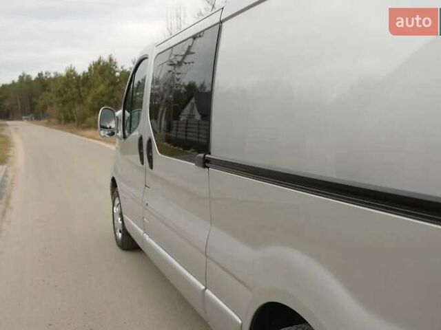 Серый Рено Трафик, объемом двигателя 2 л и пробегом 203 тыс. км за 9100 $, фото 13 на Automoto.ua