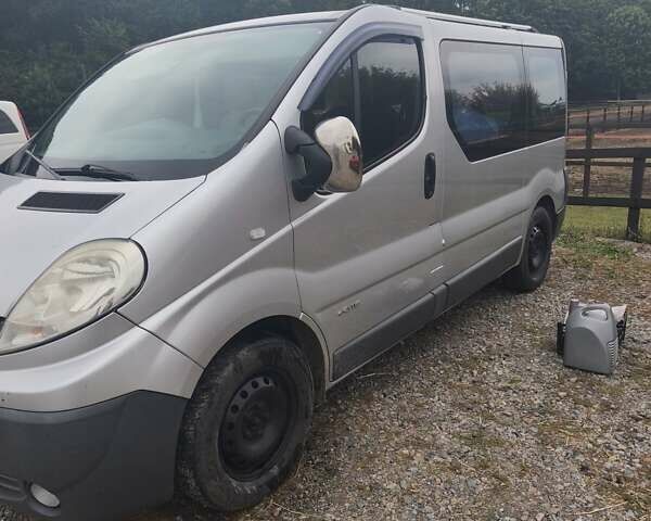 Серый Рено Трафик, объемом двигателя 2 л и пробегом 400 тыс. км за 10300 $, фото 8 на Automoto.ua