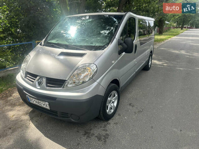 Серый Рено Трафик, объемом двигателя 2.46 л и пробегом 307 тыс. км за 12500 $, фото 2 на Automoto.ua