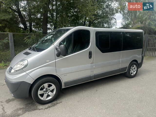 Серый Рено Трафик, объемом двигателя 2.46 л и пробегом 307 тыс. км за 12500 $, фото 4 на Automoto.ua