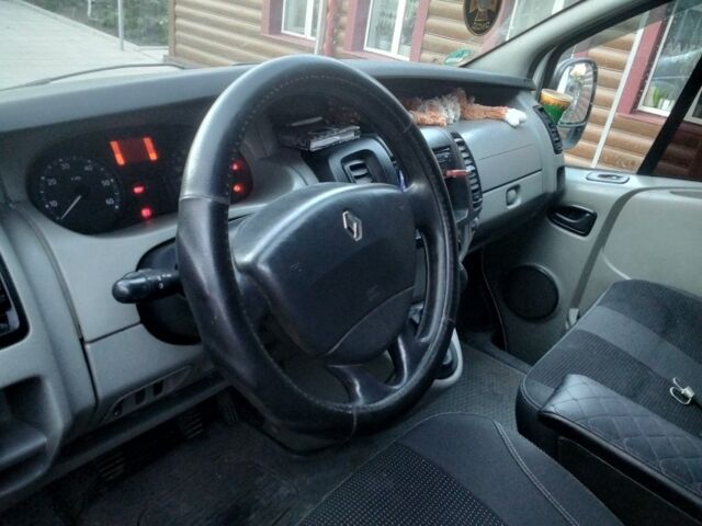 Сірий Рено Трафік, об'ємом двигуна 2 л та пробігом 330 тис. км за 10100 $, фото 5 на Automoto.ua