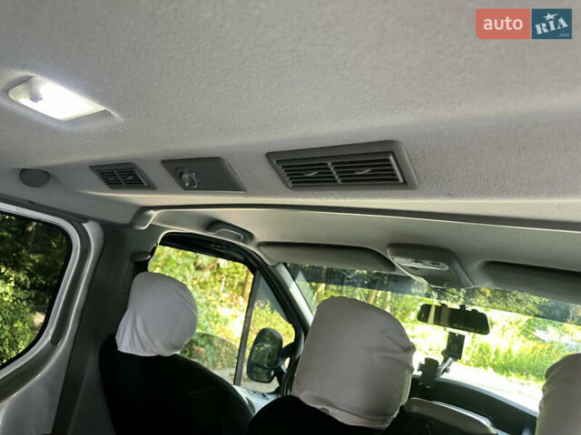 Серый Рено Трафик, объемом двигателя 2 л и пробегом 263 тыс. км за 12750 $, фото 6 на Automoto.ua