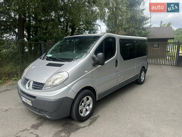 Серый Рено Трафик, объемом двигателя 2.46 л и пробегом 307 тыс. км за 12500 $, фото 3 на Automoto.ua