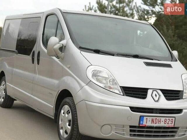 Серый Рено Трафик, объемом двигателя 2 л и пробегом 203 тыс. км за 9100 $, фото 6 на Automoto.ua