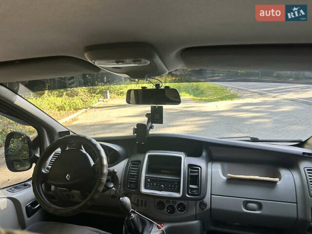 Серый Рено Трафик, объемом двигателя 2 л и пробегом 263 тыс. км за 12750 $, фото 7 на Automoto.ua